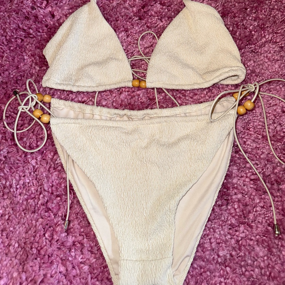 Cream Textured Bikini Set - Picture 2 of 3